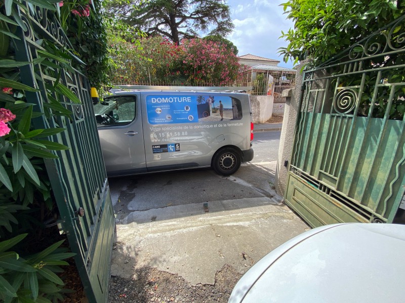 Automatisme de portail battant DOMOTURE