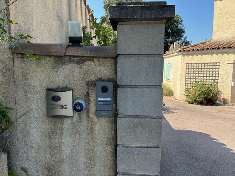  Remplacement d’un visiophone grand public Par un visiophone de la marque Came modèle XTS connecter via une application smartphone sur Marseille 11eme